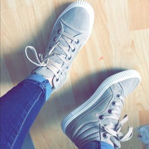 2 PAIRS Blowfish High Top Sneakers & LOW sneakers
